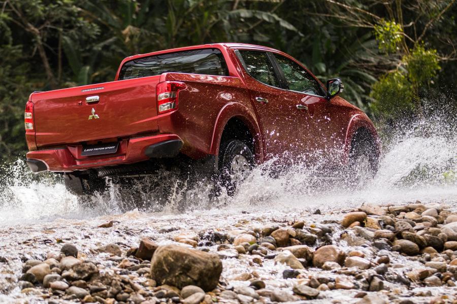  Mitsubishi L200 Triton Sport 2016 года  (LA) (фото 23 из 30)